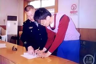 斯基拉：塞维利亚将签下切尔西21岁前锋大卫-福法纳，交易已完成